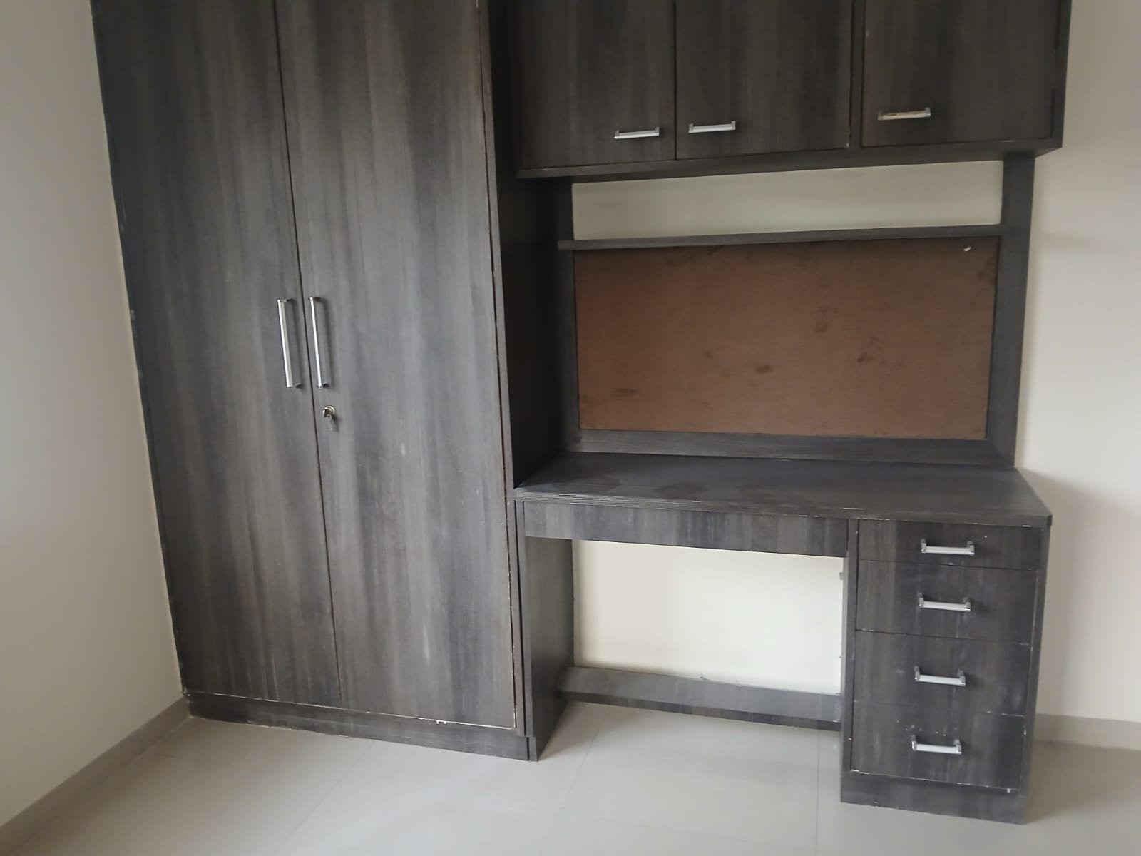 4 BHK full semi furnished gallery